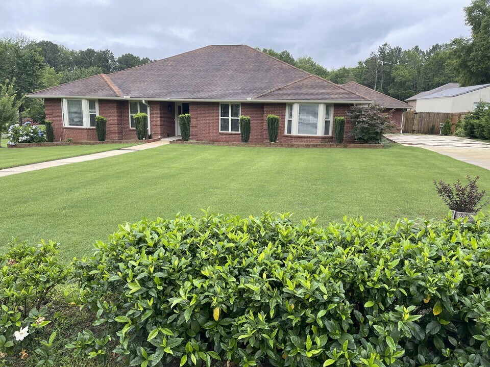 164 Tyler Cv in Hot Springs, AR - Foto de edificio