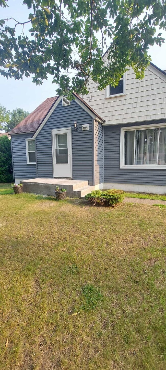 property at 1696 Hendrick Rd