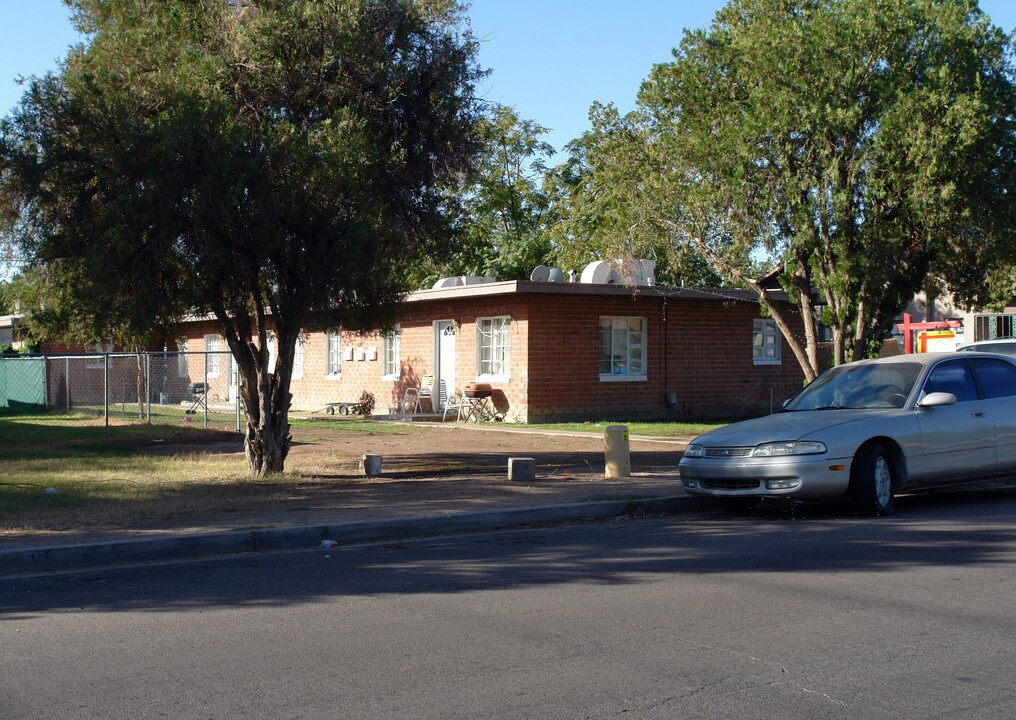 Mult-Family Bldg in Phoenix, AZ - Building Photo