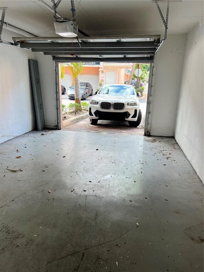 2033 SE 10th Ave in Fort Lauderdale, FL - Building Photo - Building Photo