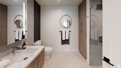 105 S Doheny Dr in Los Angeles, CA - Building Photo - Building Photo