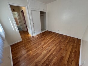 1936 Waltonia Dr, Unit 1936 Waltonia Dr. #A in Montrose, CA - Foto de edificio - Building Photo