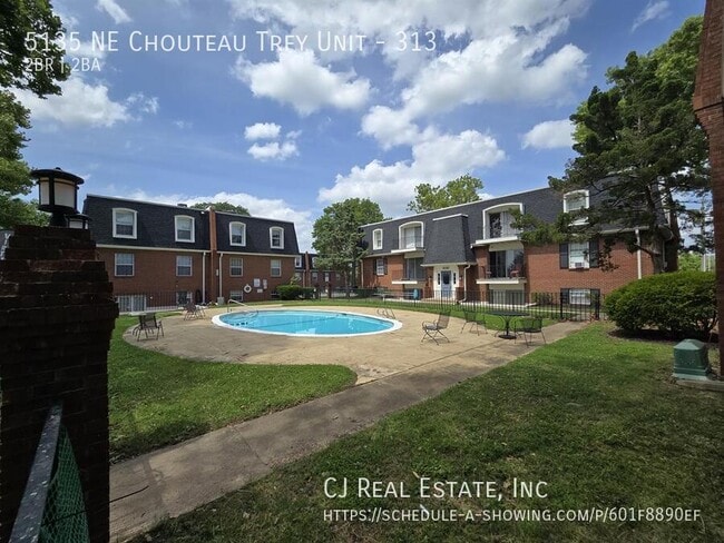 5135 NE Chouteau Trafficway in Kansas City, MO - Building Photo - Building Photo