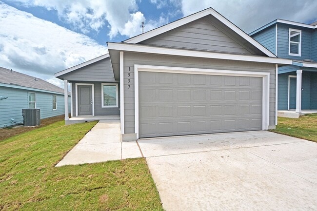 1537 Hummock Steep in New Braunfels, TX - Building Photo - Building Photo