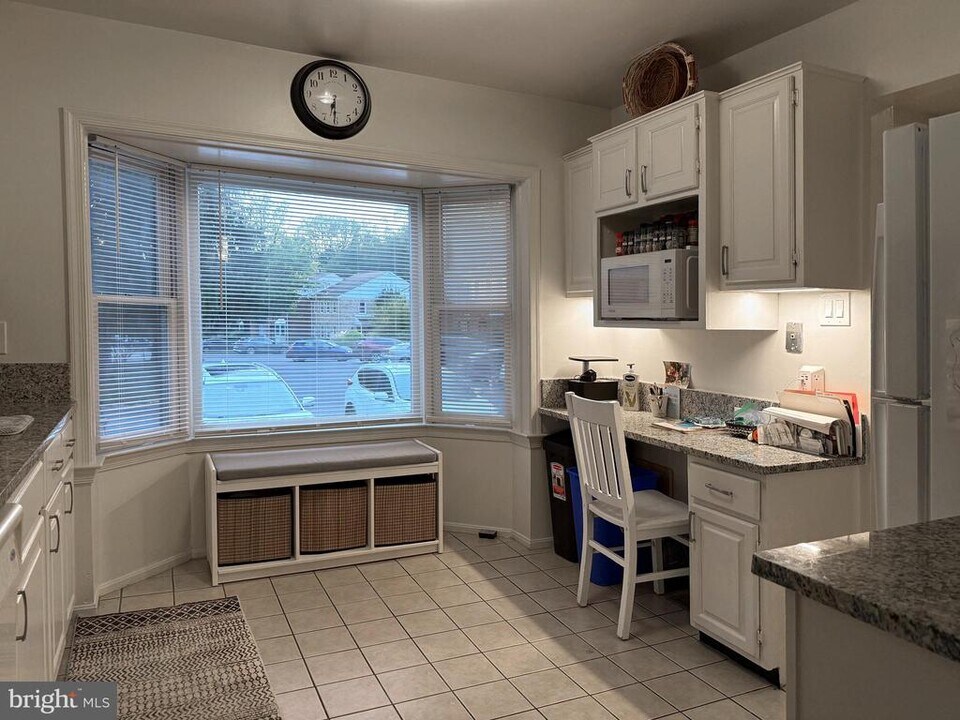 7507 Coddle Harbor Ln in Potomac, MD - Building Photo