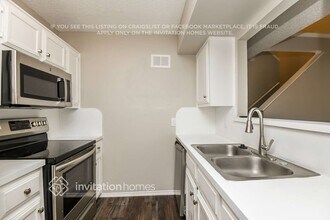 422 Dawn Dr, Unit 131 in Duncanville, TX - Foto de edificio - Building Photo