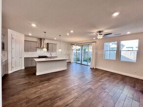 1436 E Via Albero Dr in Fresno, CA - Building Photo - Building Photo