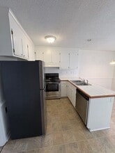 3835 Sterling Pointe Dr in Winterville, NC - Building Photo - Building Photo