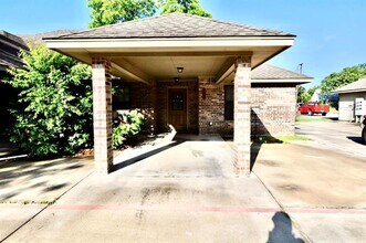 663 W Tarleton St in Stephenville, TX - Building Photo - Building Photo