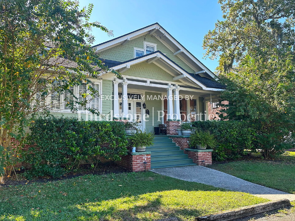 1520 Donald St in Jacksonville, FL - Foto de edificio
