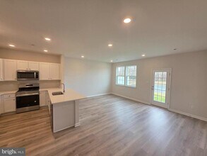 57 Alexander Wy in Mount Holly, NJ - Building Photo - Building Photo