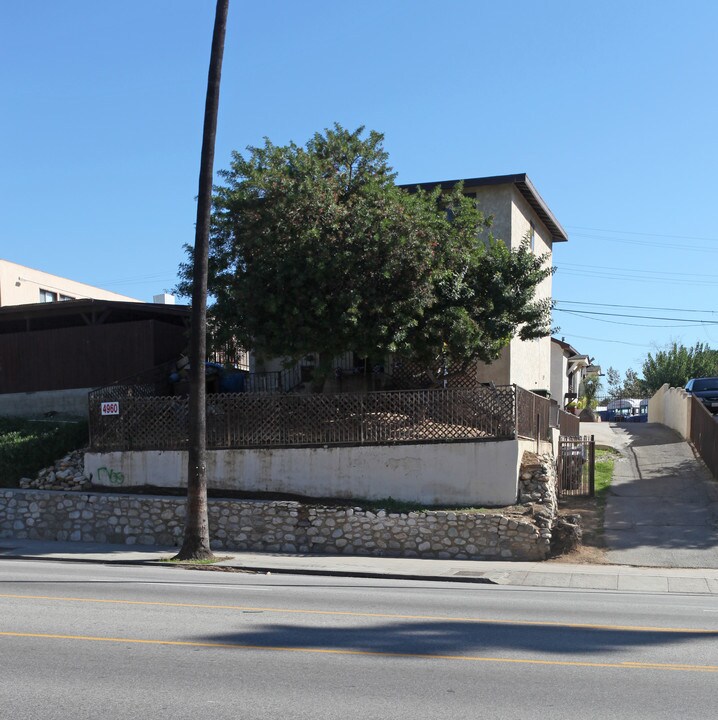 4960 Figueroa St in Los Angeles, CA - Foto de edificio