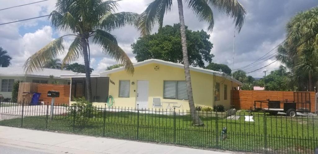 1341 SE 3rd St in Deerfield Beach, FL - Building Photo