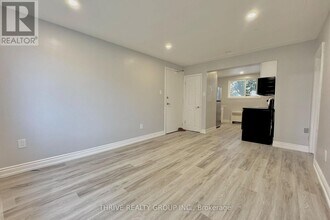 57 Wellington Rd in London, ON - Building Photo - Building Photo