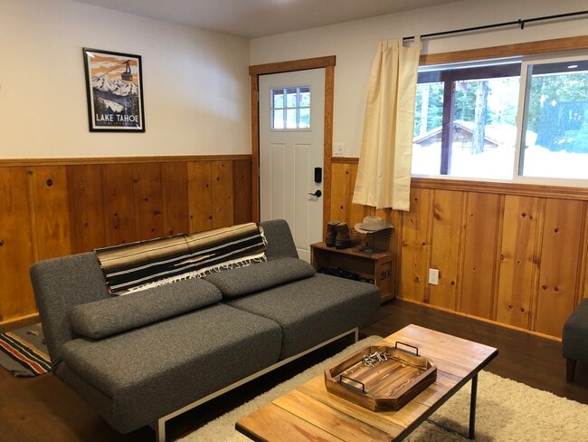 854 clement  st, Unit 2BR CABIN in South Lake Tahoe, CA - Foto de edificio - Building Photo