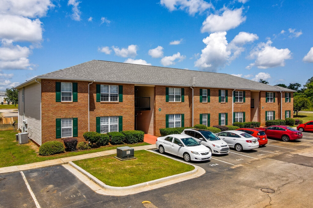 High Grove Apartments in Bonaire, GA