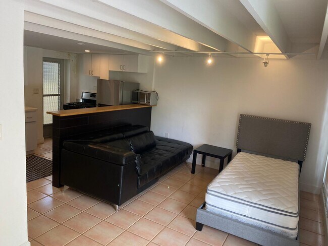 2855 Royal Palm Ave in Miami Beach, FL - Building Photo - Building Photo