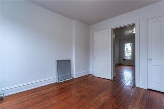 931 Chew St, Unit 2 in Allentown, PA - Foto de edificio - Building Photo