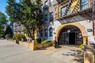 555 Ovington Ave in Brooklyn, NY - Building Photo - Building Photo