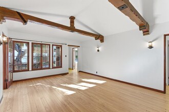 2811 Bright Ln in Los Angeles, CA - Foto de edificio - Building Photo