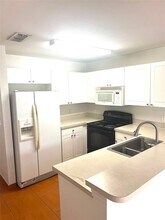 332 Cervantes Dr in Kissimmee, FL - Building Photo - Building Photo