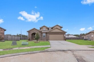 18101 Woodpecker Trl in Roman Forest, TX - Building Photo - Building Photo