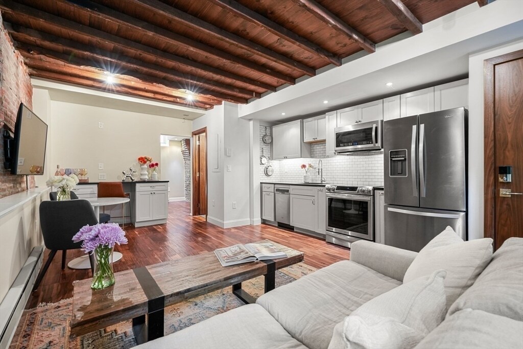 50 Lawrence St in Boston, MA - Building Photo