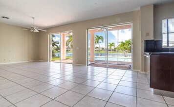 122 SW 164th Terrace in Pembroke Pines, FL - Building Photo - Building Photo