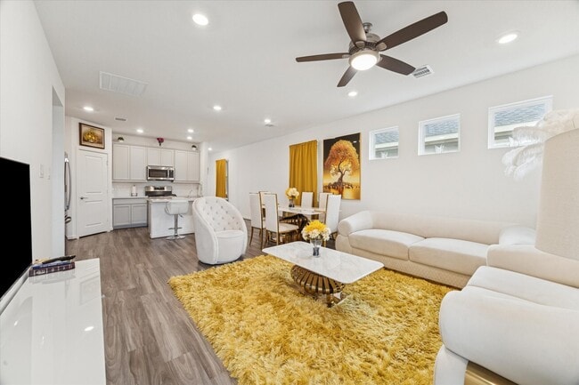 property at 7122 Clearwater Cv Dr