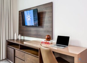 777 N Ocean Dr in Hollywood, FL - Foto de edificio - Building Photo