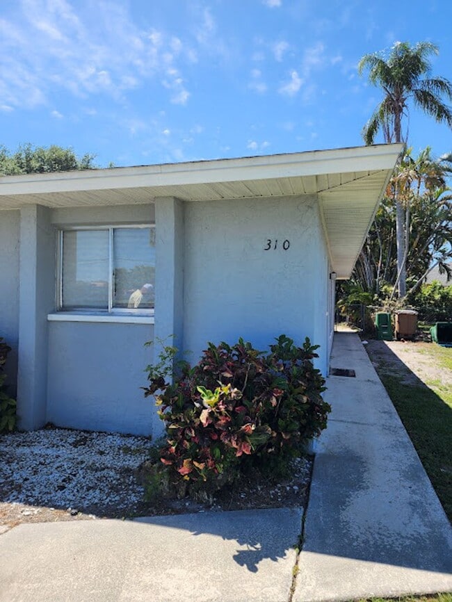 property at 310 Hancock Bridge Pky