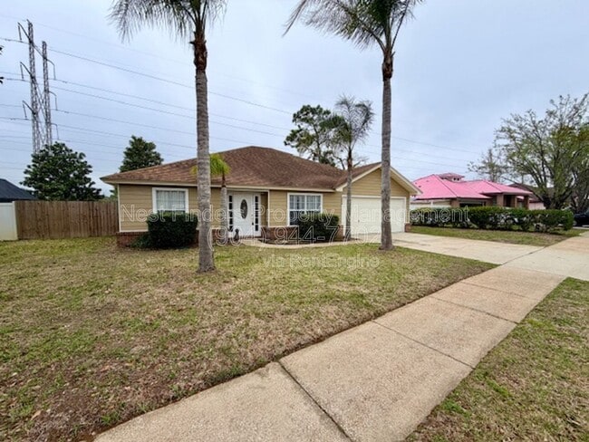 2094 Forest Gate Dr W in Jacksonville, FL - Building Photo - Building Photo