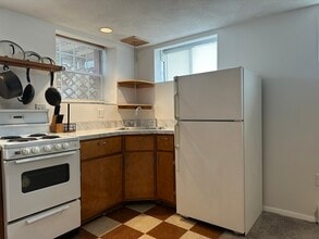 92 Sciarappa St, Unit B in Cambridge, MA - Foto de edificio - Building Photo