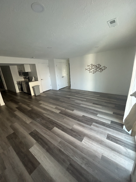 241 E Ridgeline Wy in North Salt Lake, UT - Building Photo
