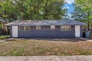 29 Cape Dr NW in Fort Walton Beach, FL - Building Photo