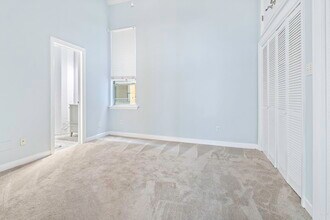 333 Julia St in New Orleans, LA - Building Photo - Building Photo