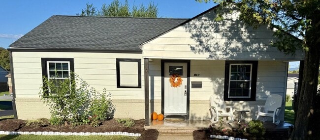 property at 917 Walnut Ave