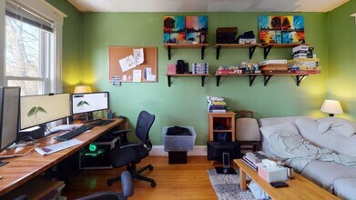 70 Larch St in Boston, MA - Building Photo - Building Photo