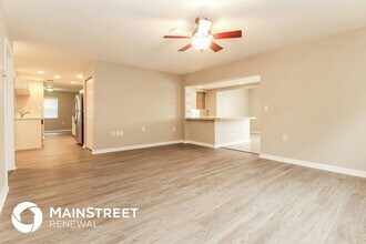 7548 Anaheim Ave in New Port Richey, FL - Foto de edificio - Building Photo