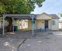 1129 Beech St in Baytown, TX - Building Photo - Building Photo