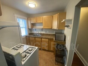 534 11th Ave N in St. Petersburg, FL - Building Photo - Building Photo