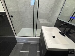 East 58th Street, Unit 1B in New York, NY - Building Photo - Building Photo