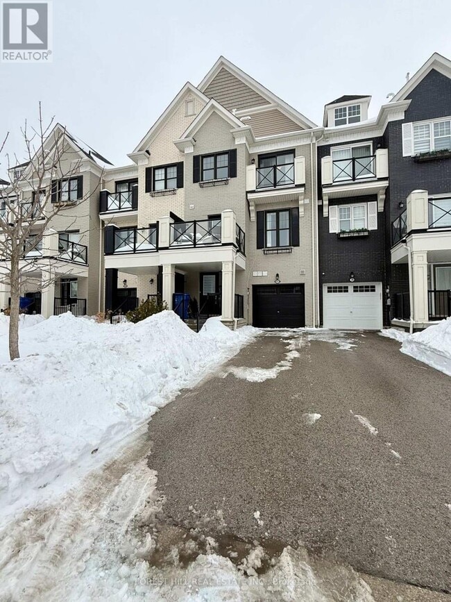 42 Bert Tait Ln in Whitchurch-Stouffville, ON - Building Photo - Building Photo