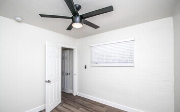 425 N 17th Dr in Phoenix, AZ - Building Photo - Building Photo