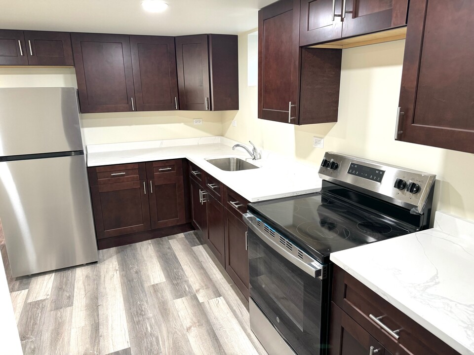 10350 Milford St, Unit G2 in Westchester, IL - Building Photo