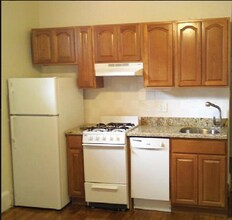 1407 Commonwealth Ave in Boston, MA - Building Photo - Building Photo