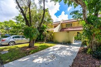 3843 Alcantara Ave in Doral, FL - Building Photo - Building Photo