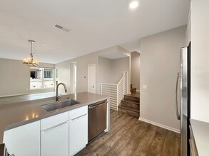 2191 Catalina Blvd in San Diego, CA - Building Photo - Building Photo