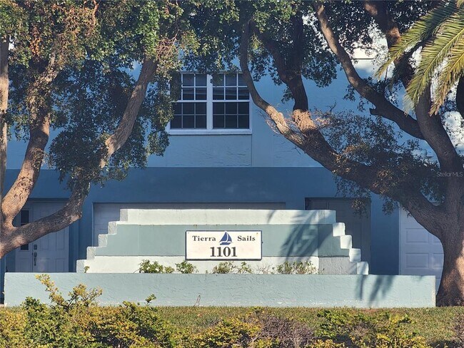 1101 Pinellas Bayway S in Tierra Verde, FL - Building Photo - Building Photo