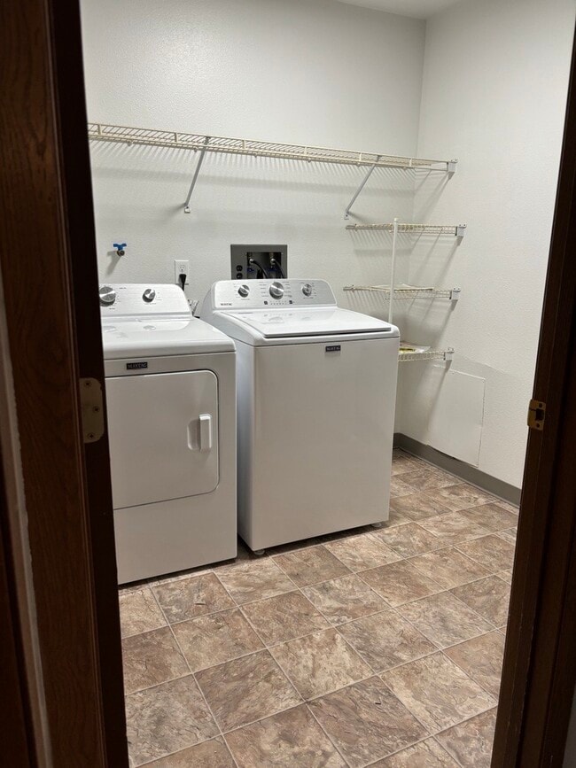 Hidden Glen in Holmen, WI - Building Photo - Building Photo